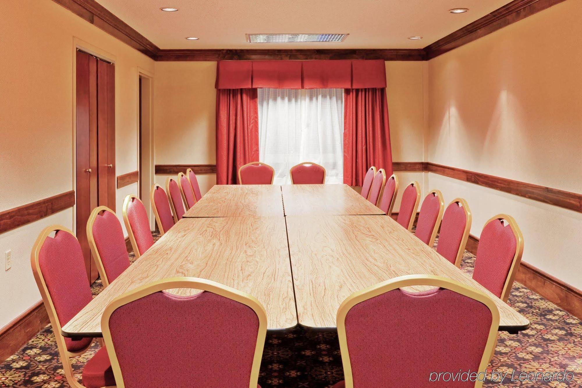 Best Western Plus Philadelphia-Choctaw Hotel And Suites Servizi foto